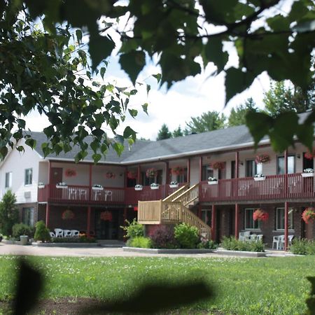 Motel Le Radisson De Val-David Zewnętrze zdjęcie